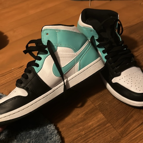 Jordan Retro 1 8.5 - Picture 3 of 4